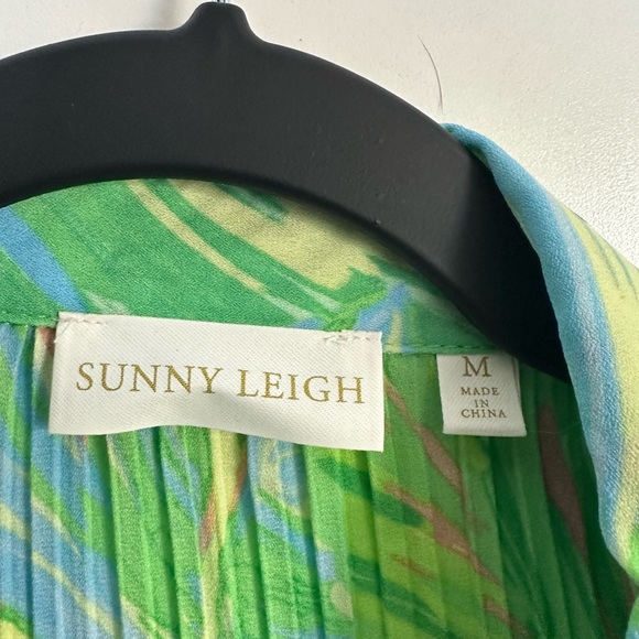 Sunny Leigh Green Palm Leaf Print Pleated Split Bell Sleeve Buttoned Blouse M - Picture 4 of 6